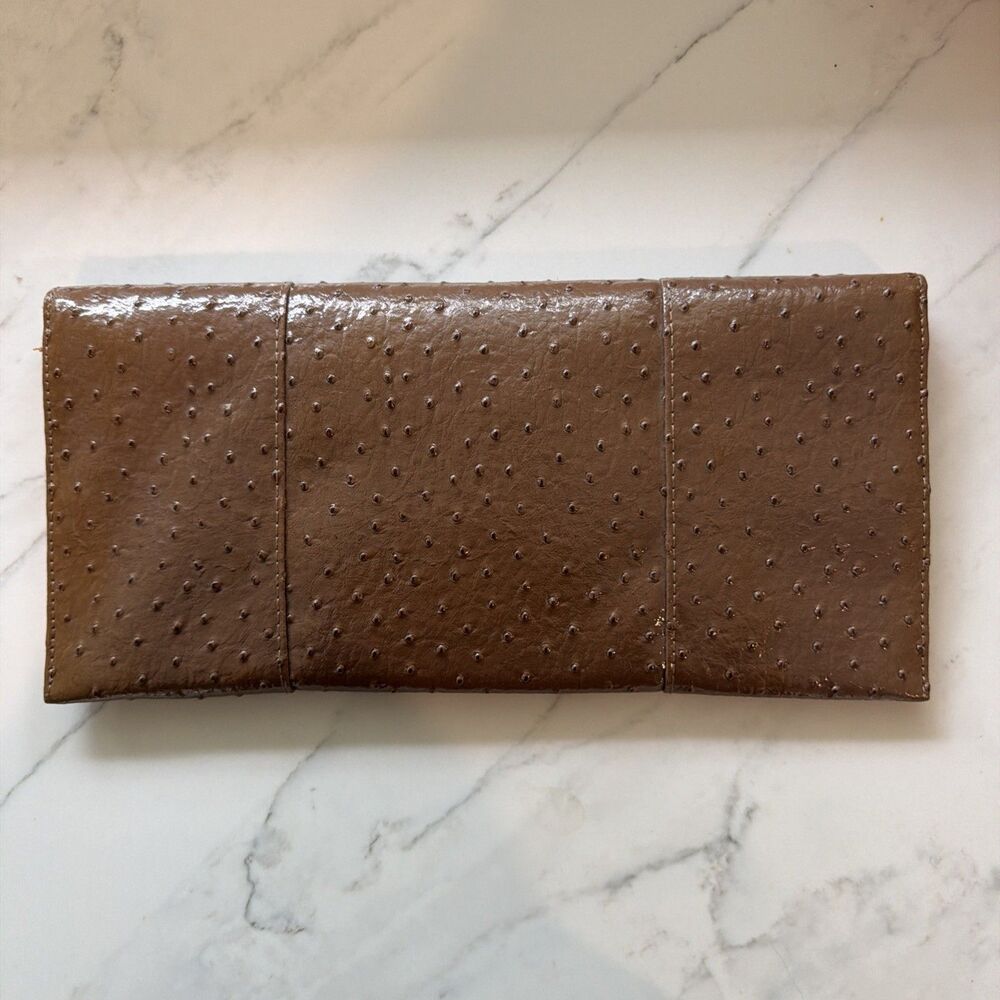 Urban Expressions Brown Envelope Clutch NWT Vegan Ostrich Embossed Luxury - Picture 4 of 6
